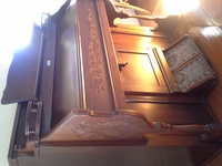 Cromwell's old Methodist Church Organ. 